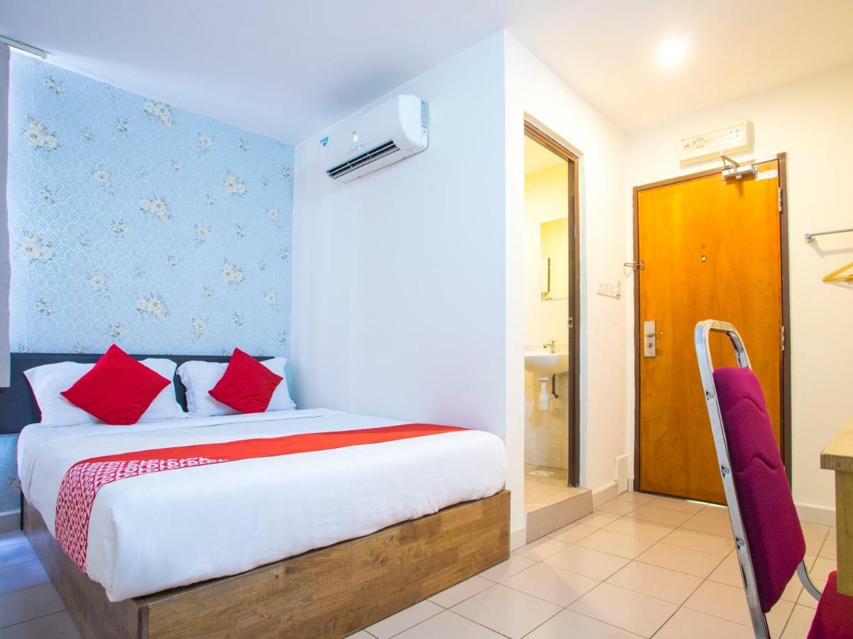 Oyo 982 Hotel Sk Каджанг Екстериор снимка