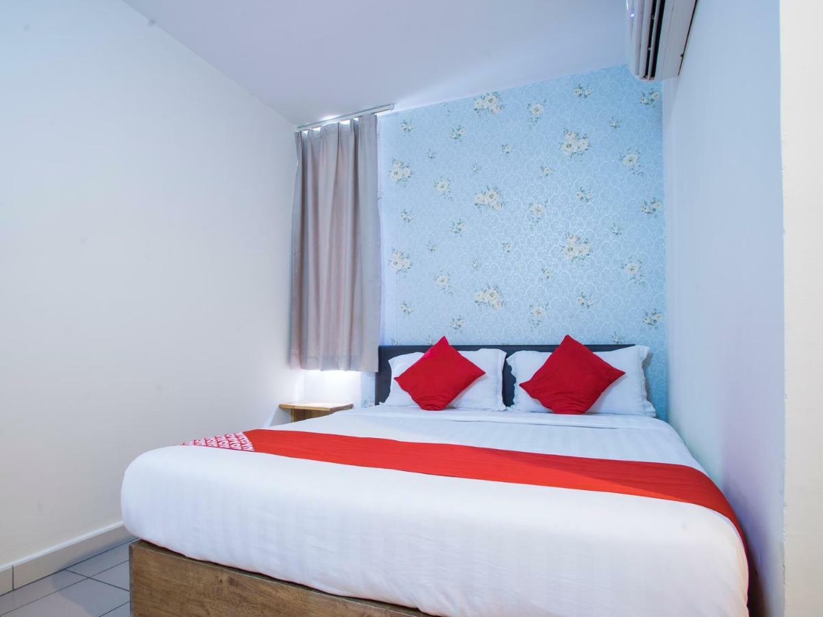 Oyo 982 Hotel Sk Каджанг Екстериор снимка